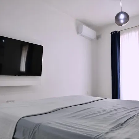 Spinola Apartament *